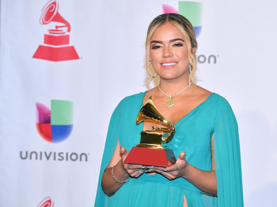 Karol G gana Latin Grammy