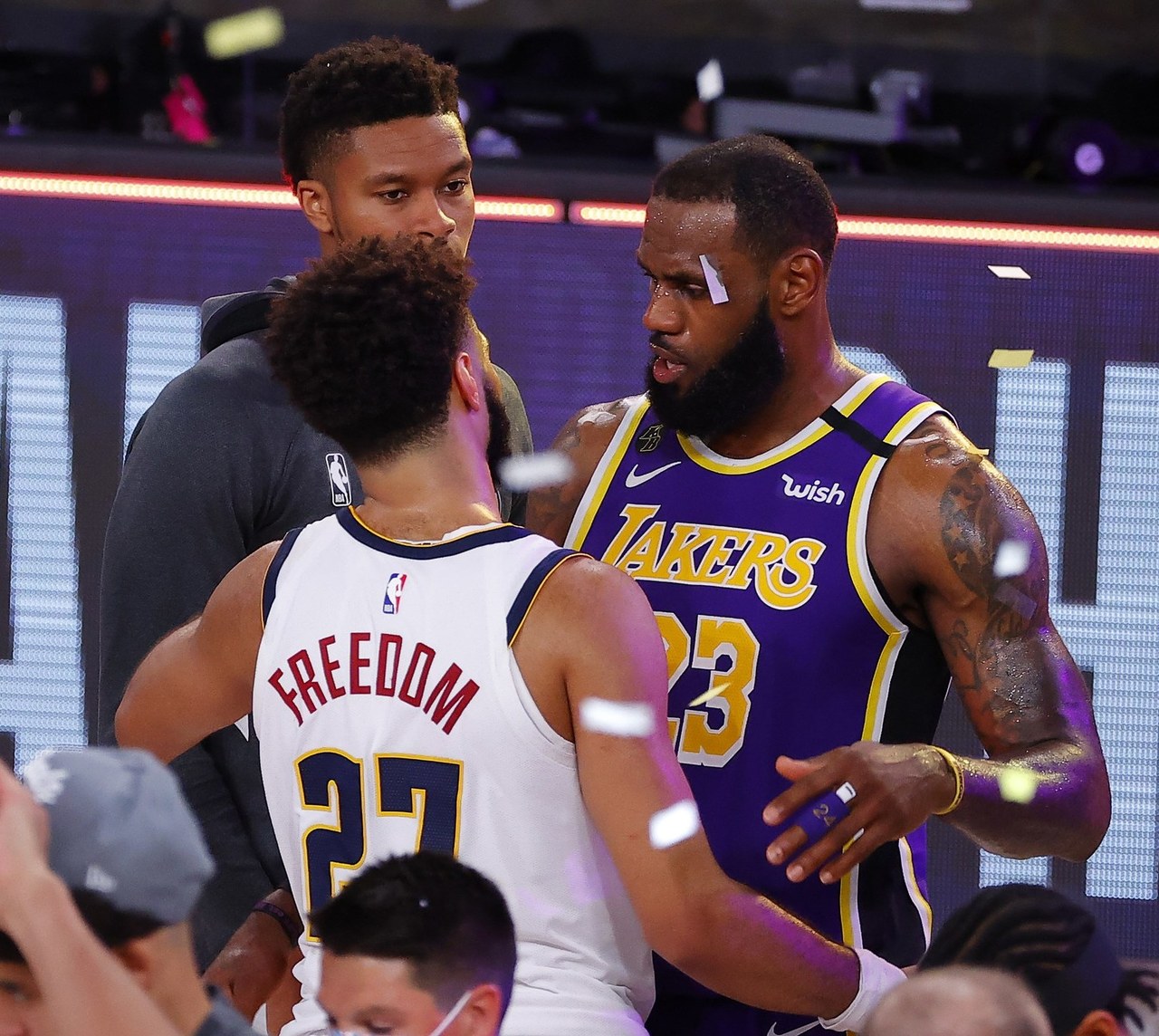 LeBron James conduce a Los Ángeles Lakers a las finales de la NBA después de diez años