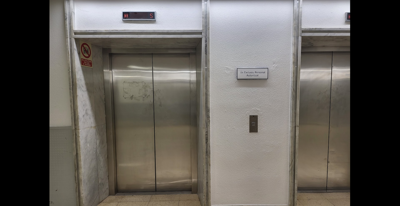Los ascensores del Peset en entredicho