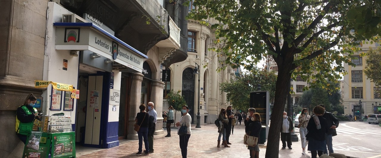 La crisis económico-sanitaria hace mella en el sector lotero valenciano
