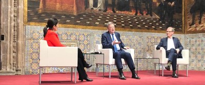 Intervención del president de la Generalitat Valenciana, Ximo Puig, durante el "Diàlegs al palau". Fuente: Pablo Alcaraz
