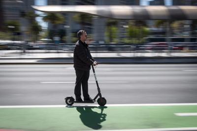 Comienzan a populizarse los patinetes de Bird en San Francisco (Bloomberg / David Paul Morris)