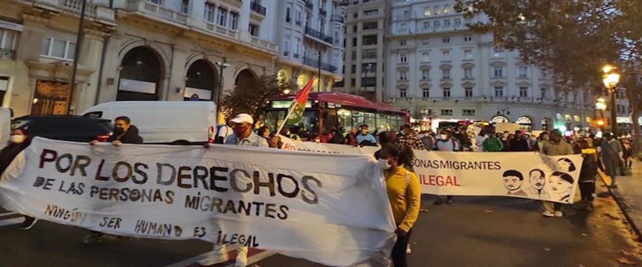 Inmigrantes exigen en una manifestación la regularización de su situación